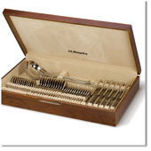 51 pieces wooden box
